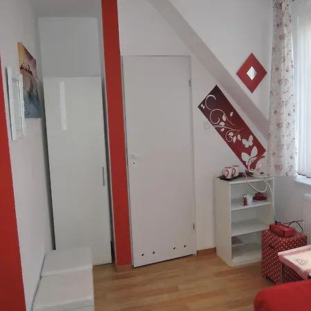 아파트 In Near & Lagoon